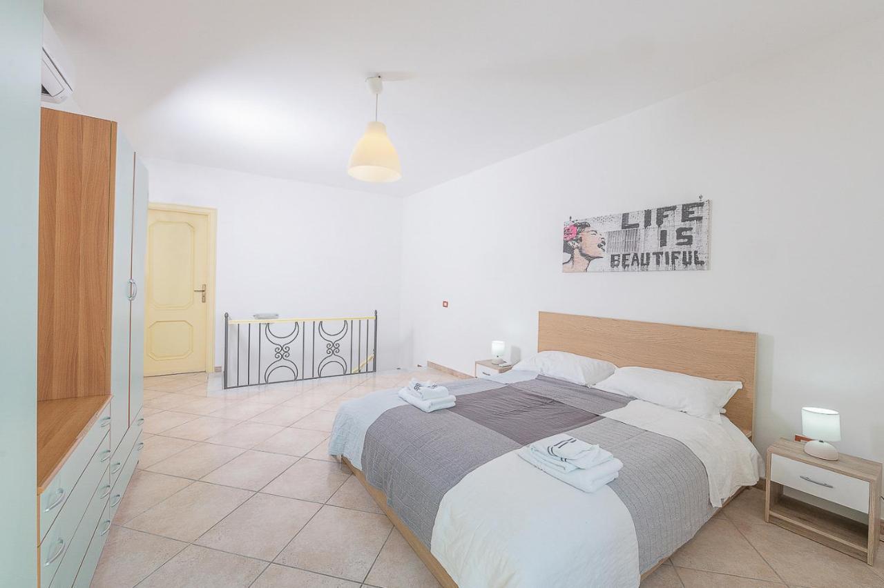 La Procidana House - Corricella Exlusive Terrace Villa Kültér fotó