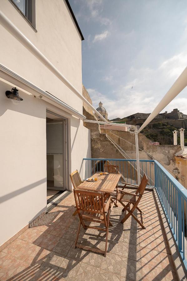 La Procidana House - Corricella Exlusive Terrace Villa Kültér fotó