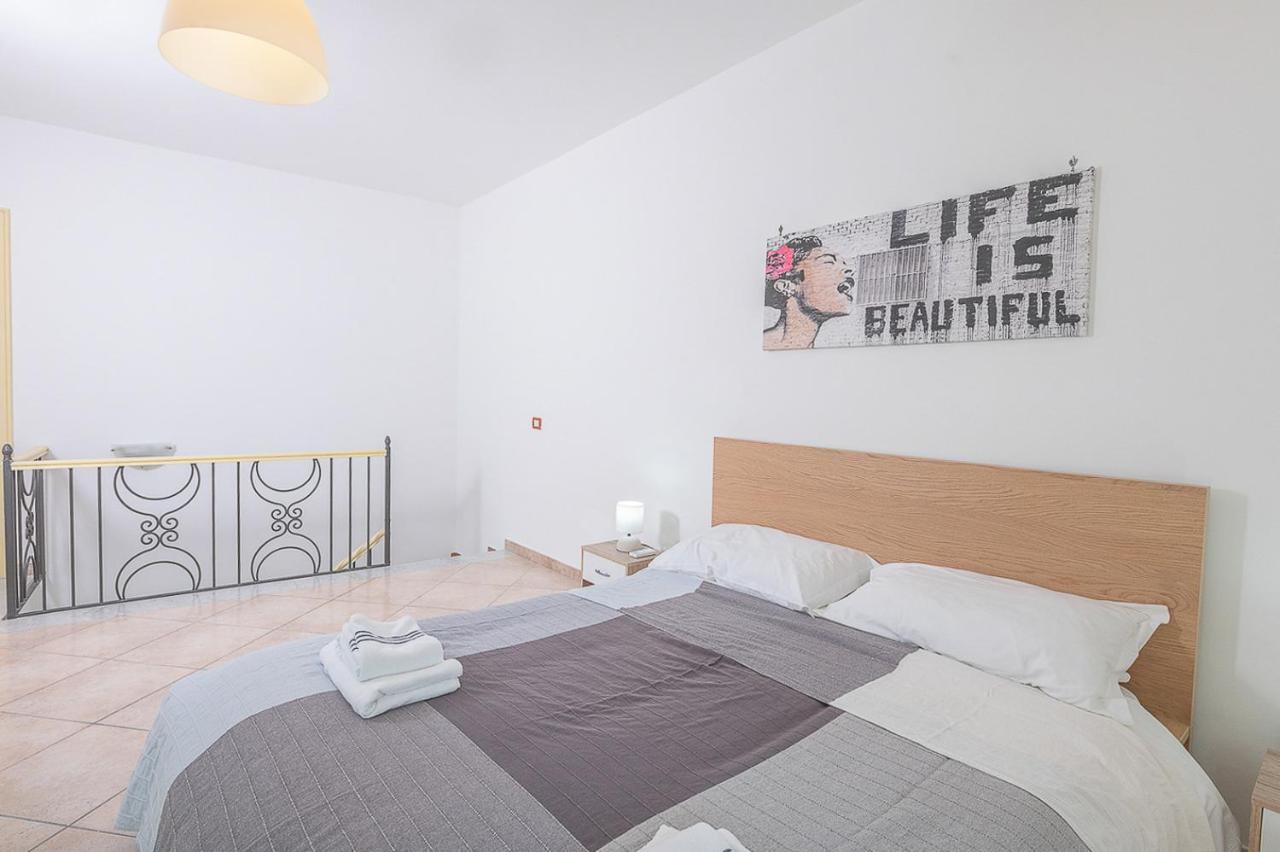 La Procidana House - Corricella Exlusive Terrace Villa Kültér fotó
